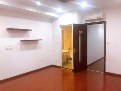 Bán BT Việt Kiều Châu  u, view hồ, 77m, 4 tầng, MT 4,5m, Hà Đông