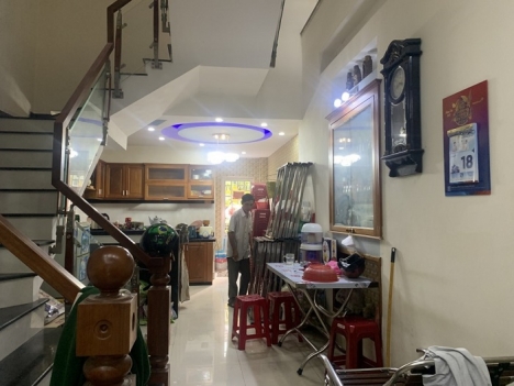 Mặt tiền kinh doanh 70m2x3 tầng Nguyễn Phước Nguyên chưa qua đầu tư