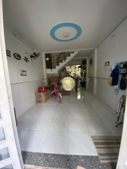 Chính chủ cần tiền để kinh doanh nên bán gấp căn nhà tx38 quận 12. đường xe tải đậu cửa. ô tô vào