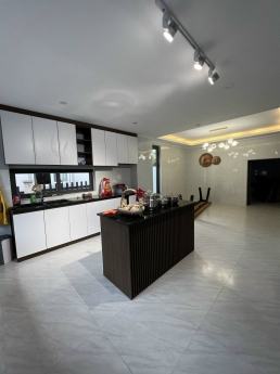 Cần bán căn nhà mới xây trên đường Nguyễn Trãi, Phường 9, TP. Đà Lạt, giá 12 tỷ