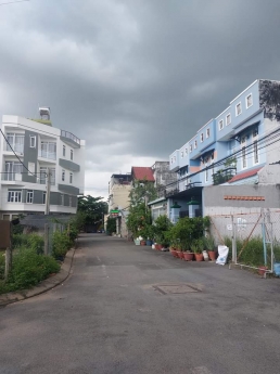 Bán nhà mặt tiền đường nội bộ 9m, xe hơi ngủ trong nhà. 80m2, 3 tầng, btct,Q9 củ,tp thủ đức, giá