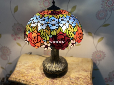 Giao lưu đèn bàn tiffany hợp kim hoa hồng