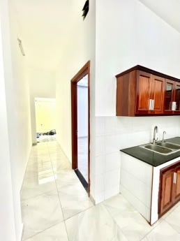 CHO THUÊ - NHÀ 2 LẦU, ST MẶT TIỀN ĐƯỜNG SỐ CHỢ TÂN MỸ, Q7