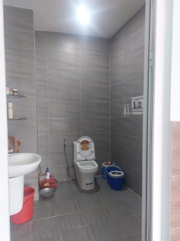 Bán nhà mặt tiền đường nội bộ 9m, xe hơi ngủ trong nhà. 80m2, 3 tầng, btct,Q9 củ,tp thủ đức, giá