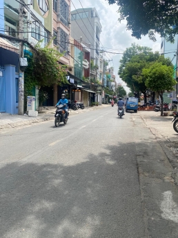 NHÀ NGAY TRUNG TÂM Q10,HẺM XE HƠI TẬN CỬA. SỔ NỞ HẬU TÀI LỘC-CHỈ 9 TỶ