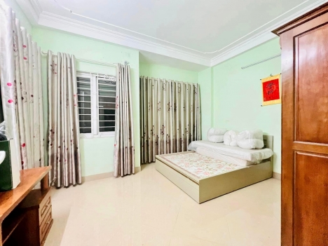 Bán Nhà Siêu Rẻ Lô góc Hà Đông. 51m2. Giá chỉ hơn 4 tỷ.