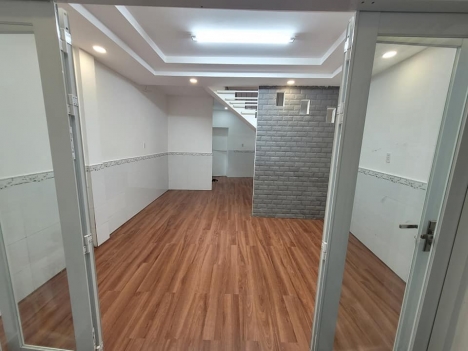 NHÀ ĐẸP 2 TẦNG PHƯỜNG 5 QUẬN TÂN BÌNH VÀO Ở NGAY-SỔ NỞ HẬU-CHỈ 3.5 TỶ