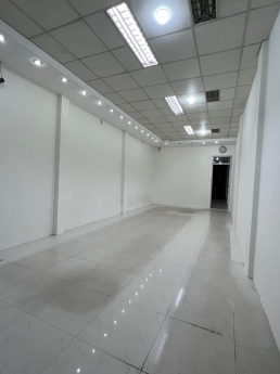 Cần cho thuê mặt bằng đường ông ích khiêm trung tâm giá rẻ