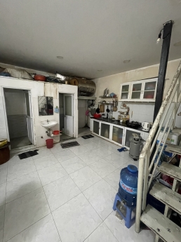 HXH CMT8, quận 10- CHỈ 100tr/m2- 91m2 - nhà C4- ngang 9m- hẻm trc nhà 5m- giá 9 tỷ ( TL )