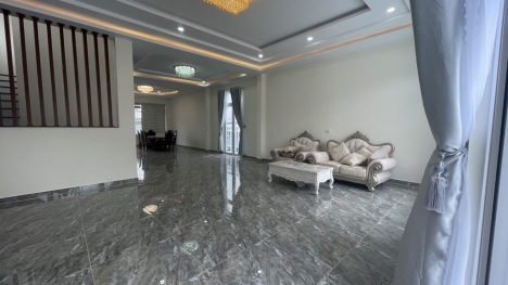 Cần bán gấp Biệt Thự đẹp mới xây đường Trịnh Hoài Đức giá 14.7 tỷ