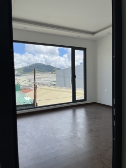 Cần bán gấp căn nhà đẹp thích hợp ở liền tại Thái Phiên, Đà Lạt giá 3.25 tỷ