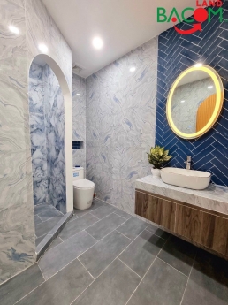 Siêu phẩm nhà phố, p Trảng Dài, Biên Hoà, hồ bơi,150m2 SHR, thổ cư, đường xe ô tô.