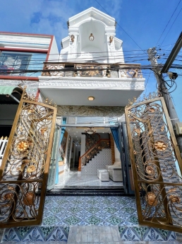 Bán nhà mới xây 1 trệt 1 lầu đường Hoàng Quốc Việt