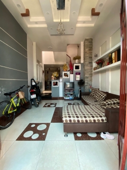 Bán nhà hẻm 3m đường Tô Hiến Thành , P15, Q10 DT 3,3x9m trệt 4 lầu giá 5,25 tỷ TL