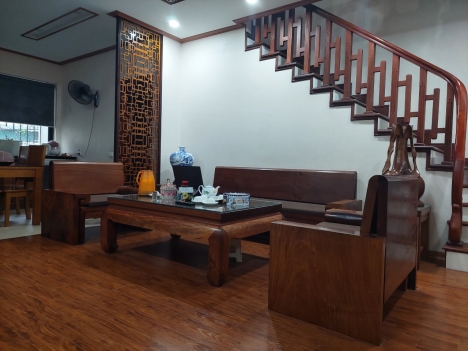 Bồ Đề, long Biên - Nhà 5 tầng mới ở luôn - DT 75 m2, gara oto.Giá 11,5 tỷ.