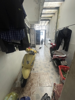 HXH CMT8, quận 10- CHỈ 100tr/m2- 91m2 - nhà C4- ngang 9m- hẻm trc nhà 5m- giá 9 tỷ ( TL )