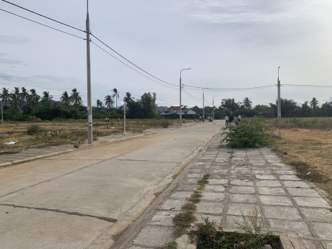 Cho con đi du học, Cần Bán gấp lô đất nền Đông Hòa giá 2,2 Tỷ có thương lượng nhẹ