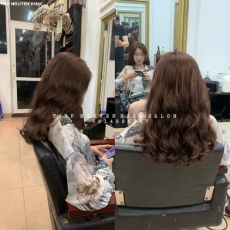 Học tóc xoăn hippie ngang vai tiệp nguyễn