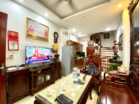 Bán nhà Ái Mộ_ô tô đỗ cửa_30m2_4,6 tỷ