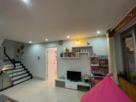 CẦN BÁN GẤP BIỆT THỰ BÌNH THỌ. 3 LẦU. DIỆN TÍCH SD 219M. GIÁ CHỈ 18 TỶ HƠN.