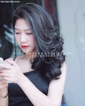 Học tóc xoăn hippie ngang vai tiệp nguyễn