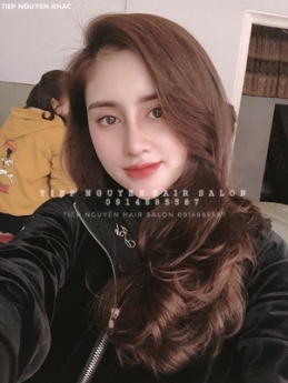 Tóc xoăn hippie nhẹ nhàng, style độc đáo tiệp nguyễn