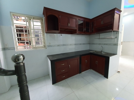 Cần bán gấp nhà Chế Lan Viên, Hồ bơi Tây Thạnh, Tân Phú, nhỉnh 3 tỷ.