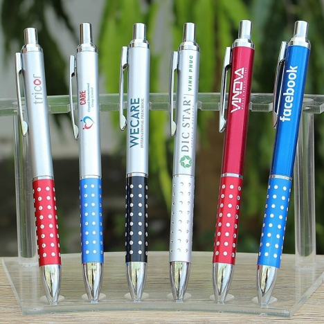 QuàTặngGiaLong; chuyên sản xuất & cung cấp các sản phẩm Quà tặng