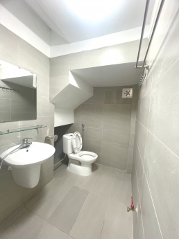 Chính chủ cần bán nhanh căn nhà 3 tầng tại ngõ 109 Điện Biên- Phường Cửa Bắc- Nam Định.