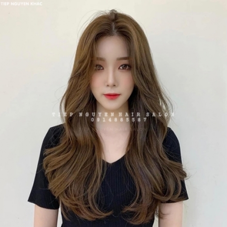 Học nghề tóc, uốn xoăn hippie uốn mái bay độc đáo.