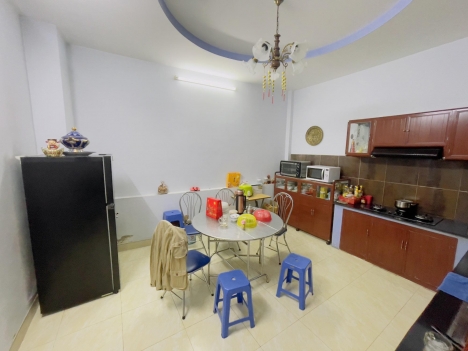 Nguyễn Trọng Tuyển P1 Tân Bình 4.8mx12m 3 tầng 4PN siêu đẹp chỉ 6 ty 7