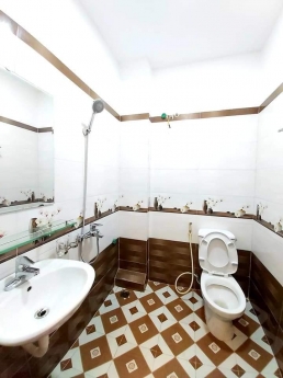 BÁN NHÀ TƯ ĐÌNH – LÔ GÓC - Ô TÔ VÀO NHÀ 5 TẦNG, 65M2, GIÁ 7.6 TỶ