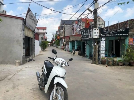 Lô đất đẹp như thế này mà anh chị không mua ở đây thì mua ở đâu... giá bao nhiêu ạ hơn 5tr thôi ạ
