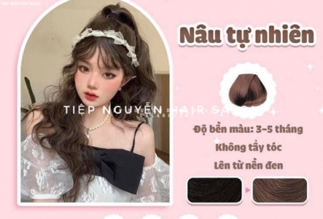 Học nghề tóc, xoăn hippie tự nhiên phong cách thời thượng.