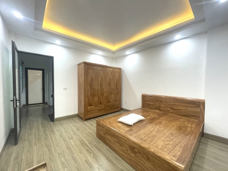 Chính chủ đang cần bán nhanh căn nhà 3 tầng lô góc mặt hồ An Trạch - Phường Cửa Bắc - Nam Định.