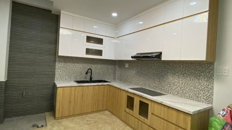 Bán nhà ở ngay Hòa Bình, Ngã tư Bốn Xã giá chỉ 4.3 tỷ