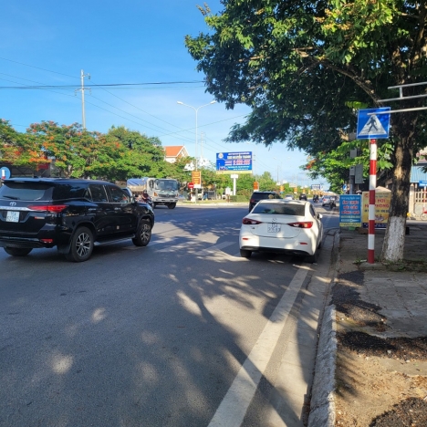 Siêu phẩm 120 m mặt đường Phạm Văn Đồng,Hải Phòng