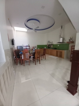 Ô Tô Trong Nhà,74m2,4 Tầng,6.75 tỷ Thương Lượng Mạnh,Phước Long B