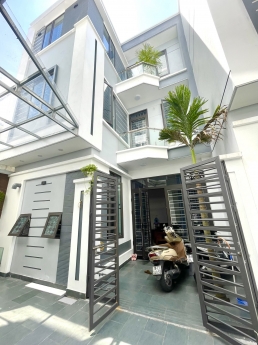 Biệt thự mini 3 tầng sau một nhà mặt đường ngõ 482 đường Văn Cao - Phường Văn Miếu - Nam Định.