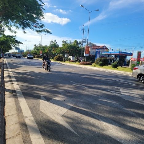 Siêu phẩm 120 m mặt đường Phạm Văn Đồng,Hải Phòng