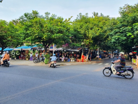 Nhà đẹp Tạ Hiện, Hải Châu, 81m2, Oto đậu, MT 5m5, gần Chợ, Trường, chốt nhỉnh 4 tỷ