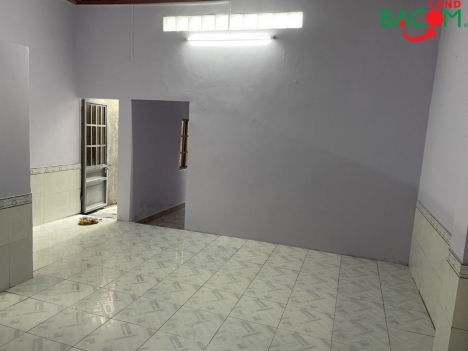Bán gấp nhà 5x20 P.An Bình, ô tô , gần chợ đồi, chỉ 2ty6 Thương Lượng