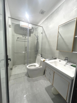 Chính chủ đang cần bán nhanh căn nhà 3 tầng lô góc mặt hồ An Trạch - Phường Cửa Bắc - Nam Định.