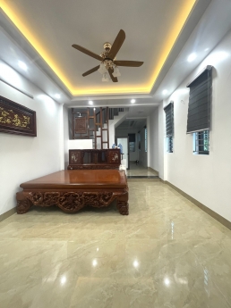 Chính chủ đang cần bán nhanh căn nhà 3 tầng lô góc mặt hồ An Trạch - Phường Cửa Bắc - Nam Định.