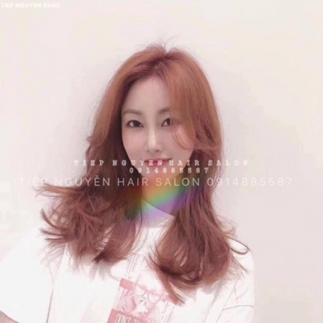 Tóc xoăn lơi nhẹ ngang lưng, style tóc nhẹ nhàng học nghề tóc Tiệp Nguyễn.