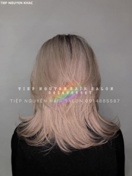 Xoăn lơi tự nhiên, xoăn sóng ngắn ngang vai, học nghề tóc Tiệp Nguyễn.