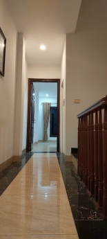 NHÀ HỒNG TIẾN – BỒ ĐỀ 63m2 GIÁ 9.2 TỶ; Ô TÔ VÀO NHÀ; KINH DOANH SẦM UẤT