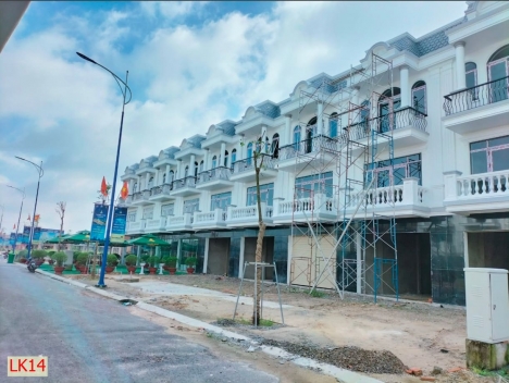 BÁN NHÀ PHỐ ĐẠI LỘ 25M BÌNH DƯƠNG
