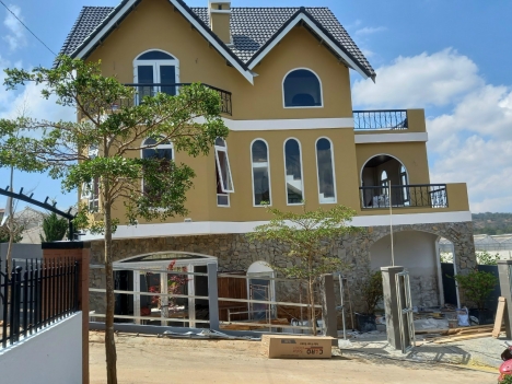 Cần bán căn biệt thự nghỉ dưỡng ở Măng Lin, Phường 7, TP. Đà Lạt, giá 9 tỷ