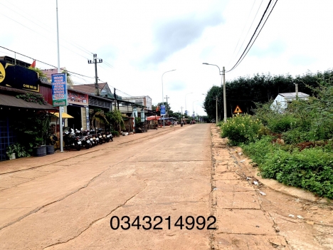 Chủ kẹt tiền bán gấp miếng đất mặt đường ngay chợ Krông Năng